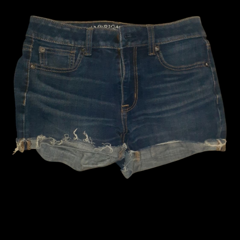 Womens size 2 American Eagle shorts.